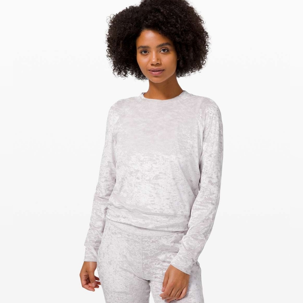 Lululemon White Sweater Limited Edition Velvet Longsleeved Top Size Small 4